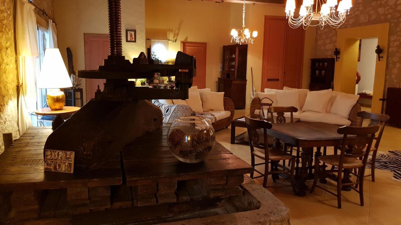 La Demeure Du Pressoir Bed & Breakfast Cuxac-dʼAude Dış mekan fotoğraf