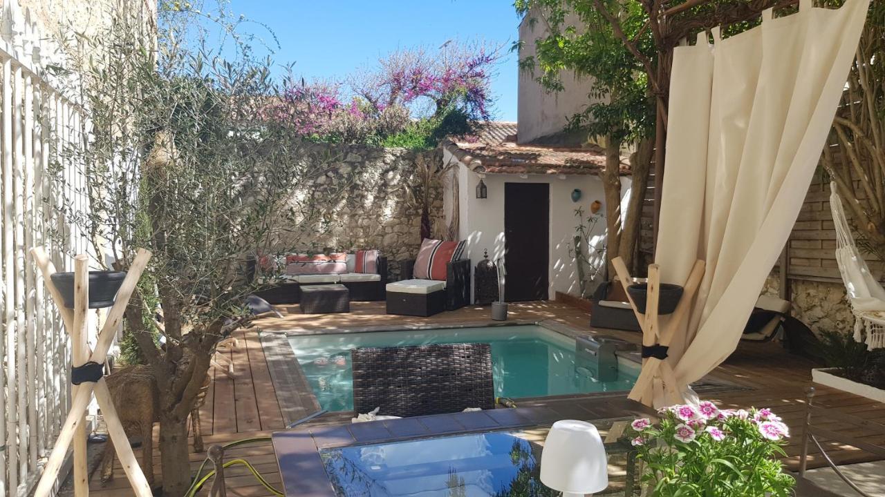 La Demeure Du Pressoir Bed & Breakfast Cuxac-dʼAude Dış mekan fotoğraf