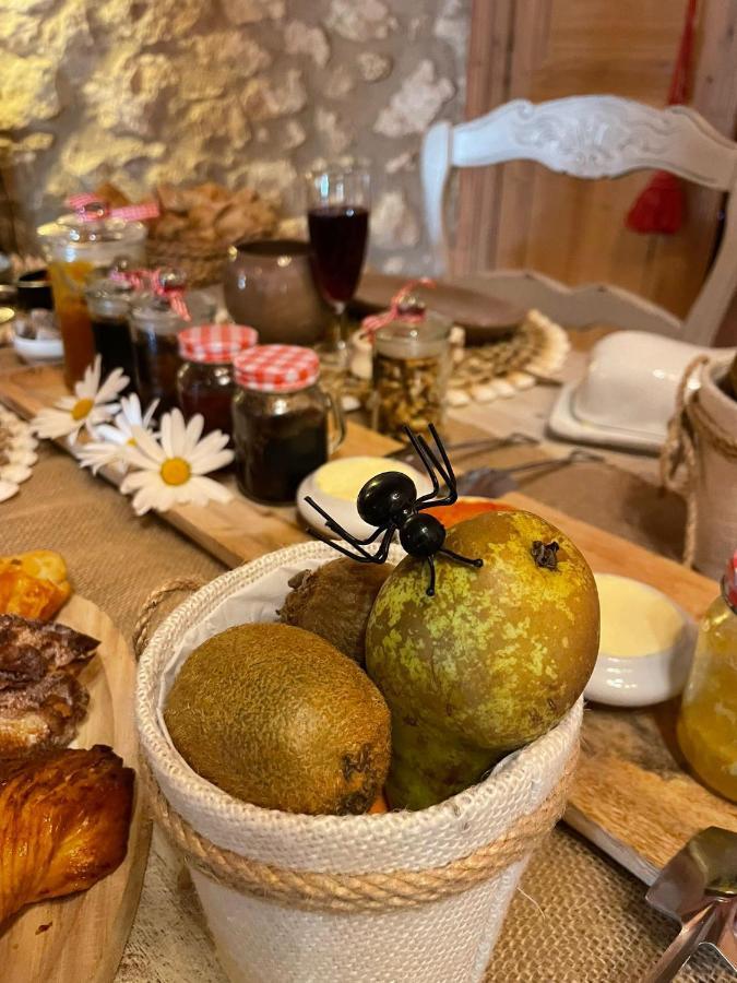 La Demeure Du Pressoir Bed & Breakfast Cuxac-dʼAude Dış mekan fotoğraf